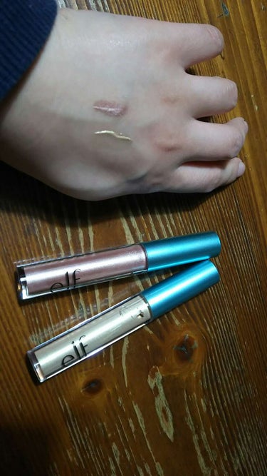 初！iHerbにて購入をしました。沢山購入しちゃいました♡
今回はその中でMolten Liquid Eyeshadowを2本ご紹介します。
色は57030  Rose Goldと57032  Liqu