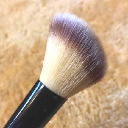 春姫 チークブラシ/DAISO/メイクブラシを使ったクチコミ(2枚目)