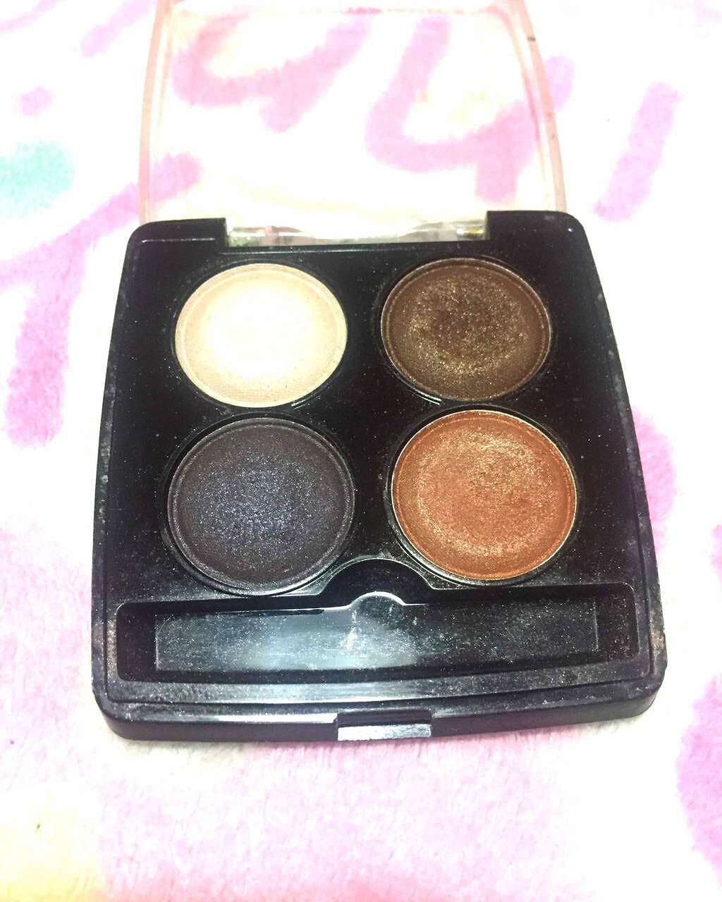 エルファー パールインアイシャドウ/DAISO/アイシャドウパレットを使ったクチコミ(1枚目)