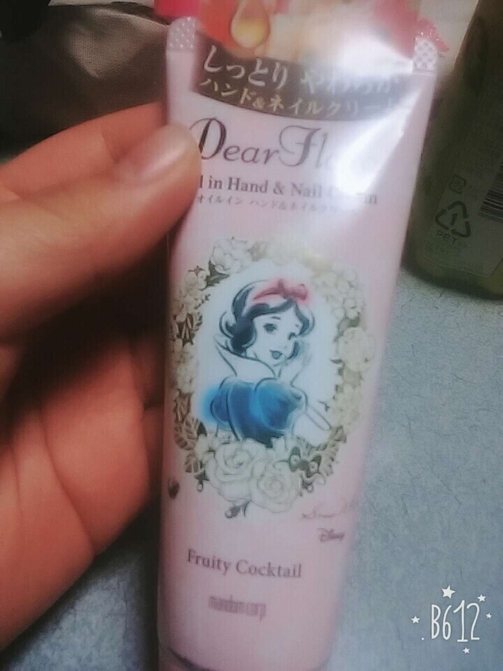ディアフローラ オイルイン ハンド＆ネイルクリーム フローラルブーケ/マンダム/ハンドクリームを使ったクチコミ（3枚目）