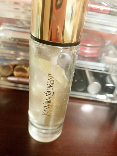 
⭐YSL ラディアントタッチブラープライマー

下地です😊
これは本当にすごいです...❤
もっと早く出会いたかった‼
肌の凹凸を滑らかにしてくれて、毛穴も目立たくなりますその後にのせるコンシーラー、