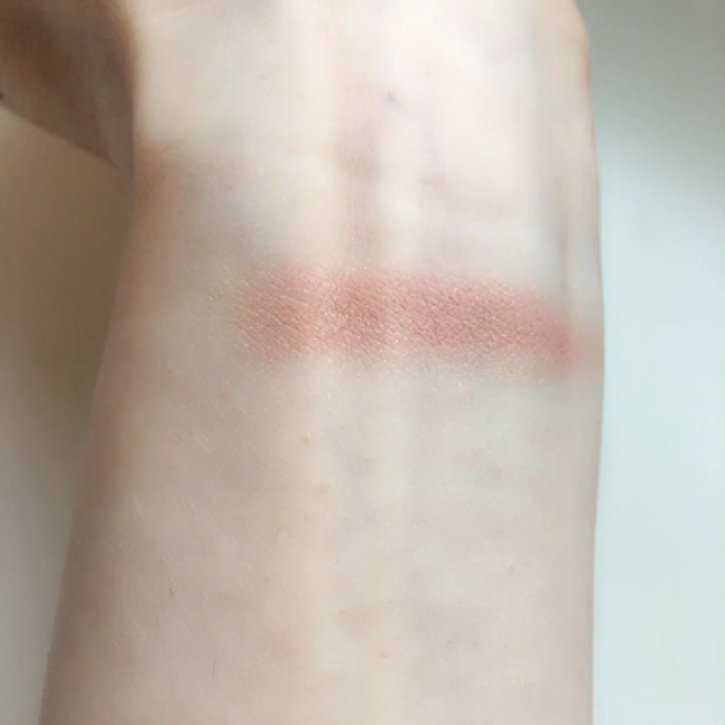 プライベート シャドウ/TOM FORD BEAUTY/単色アイシャドウの動画クチコミ2つ目