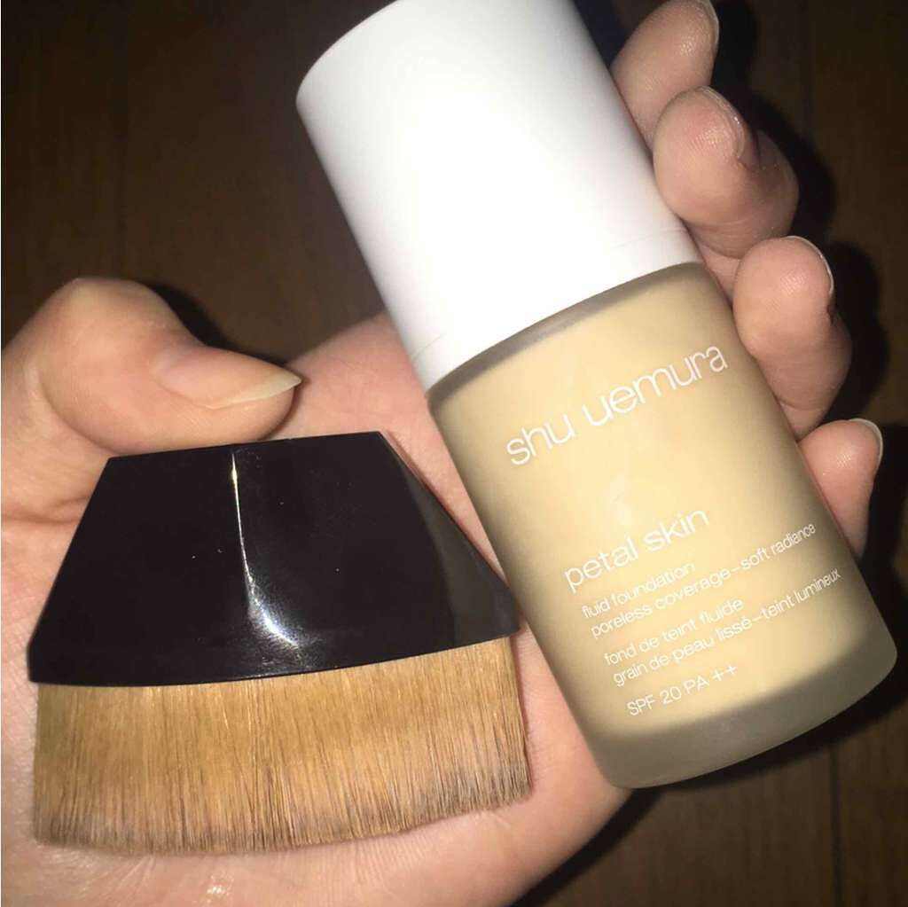 ペタルスキン フルイド ファンデーション/shu uemura/リキッドファンデーションを使ったクチコミ（1枚目）