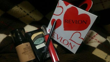 フォトレディ プライマー プラス シャドウ/REVLON/アイシャドウパレットを使ったクチコミ（1枚目）