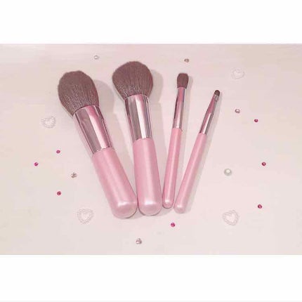 nana…❁ on LIPS 「makeupブラシ👠いつもダイソーの春姫を使ってましたが、ピン..」(1枚目)