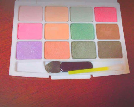 12色アイシャドウパレット/LOUJENE/アイシャドウパレットを使ったクチコミ(1枚目)