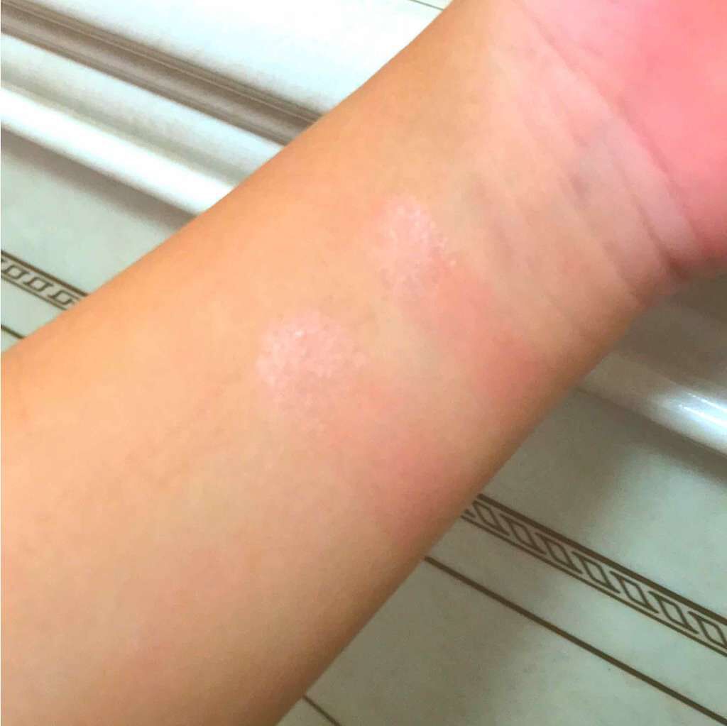 モイストピュアカラーリップ/ニベア/リップクリームを使ったクチコミ(1枚目)