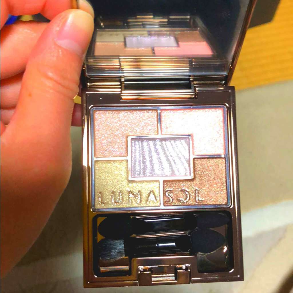 オーロライズアイズ/LUNASOL/アイシャドウパレットを使ったクチコミ(1枚目)