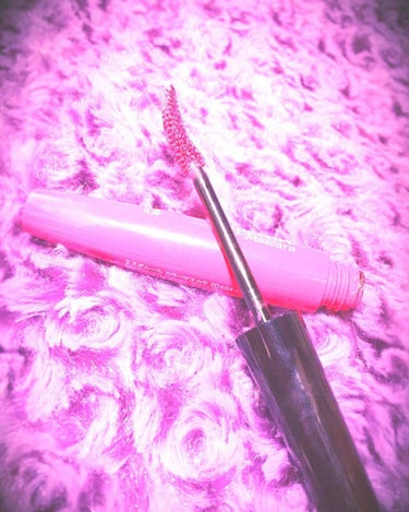 DAISO カラーマスカラ PINK 🎀

見た目結構ピンクだけど付けたら
ふわふわなピンクで、目立たない！！！

デートとかにいいかもです(* • ω • )b