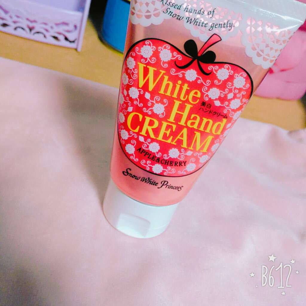 ホワイトハンドクリーム アップル＆チェリー/スノーホワイトプリンセス/ハンドクリームを使ったクチコミ（1枚目）