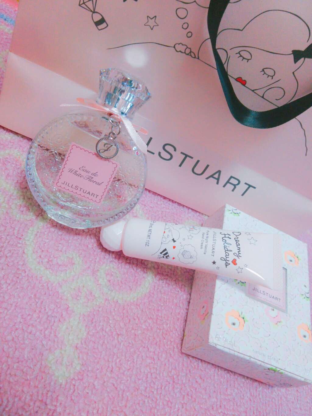 ジルスチュアート リラックス オード ホワイトフローラル/JILL STUART/香水(レディース)を使ったクチコミ（1枚目）