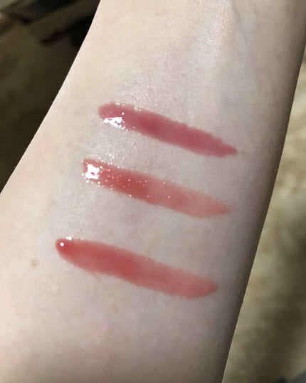 VECUA Honey ワンダーハニー 蜜頬ポンポンチークのクチコミ「VECUAのリップグロス。
ミルトニア、カンナ、オリンピカ
ゆうこすちゃんもおススメして今大人.....」(2枚目)