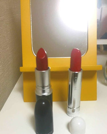 macのリップスティックとちふれの口紅をつかってメイクをしています！！

mac リップスティック    デア ユー
ちふれ 口紅 (詰め替え用)    517


🌞やり方🌞
・唇の縦じわを消すために