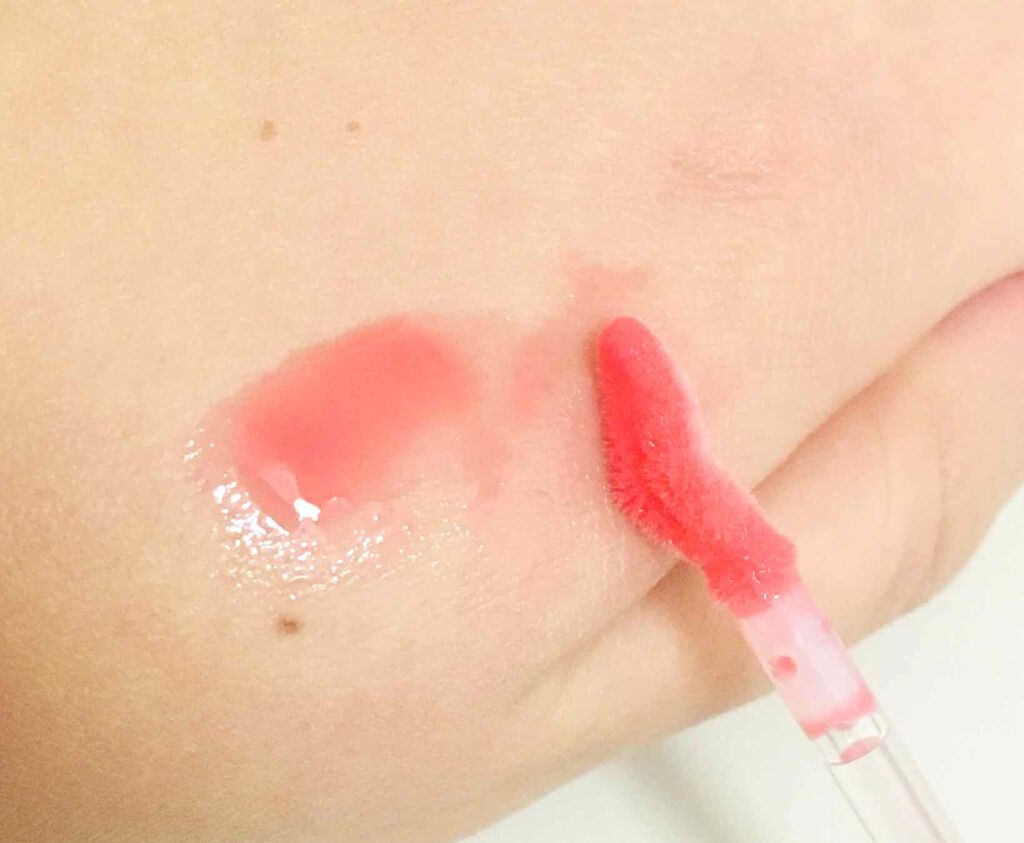 38°C / 99°F リップトリートメント (リップ美容液)/UZU BY FLOWFUSHI/リップケアを使ったクチコミ（2枚目）