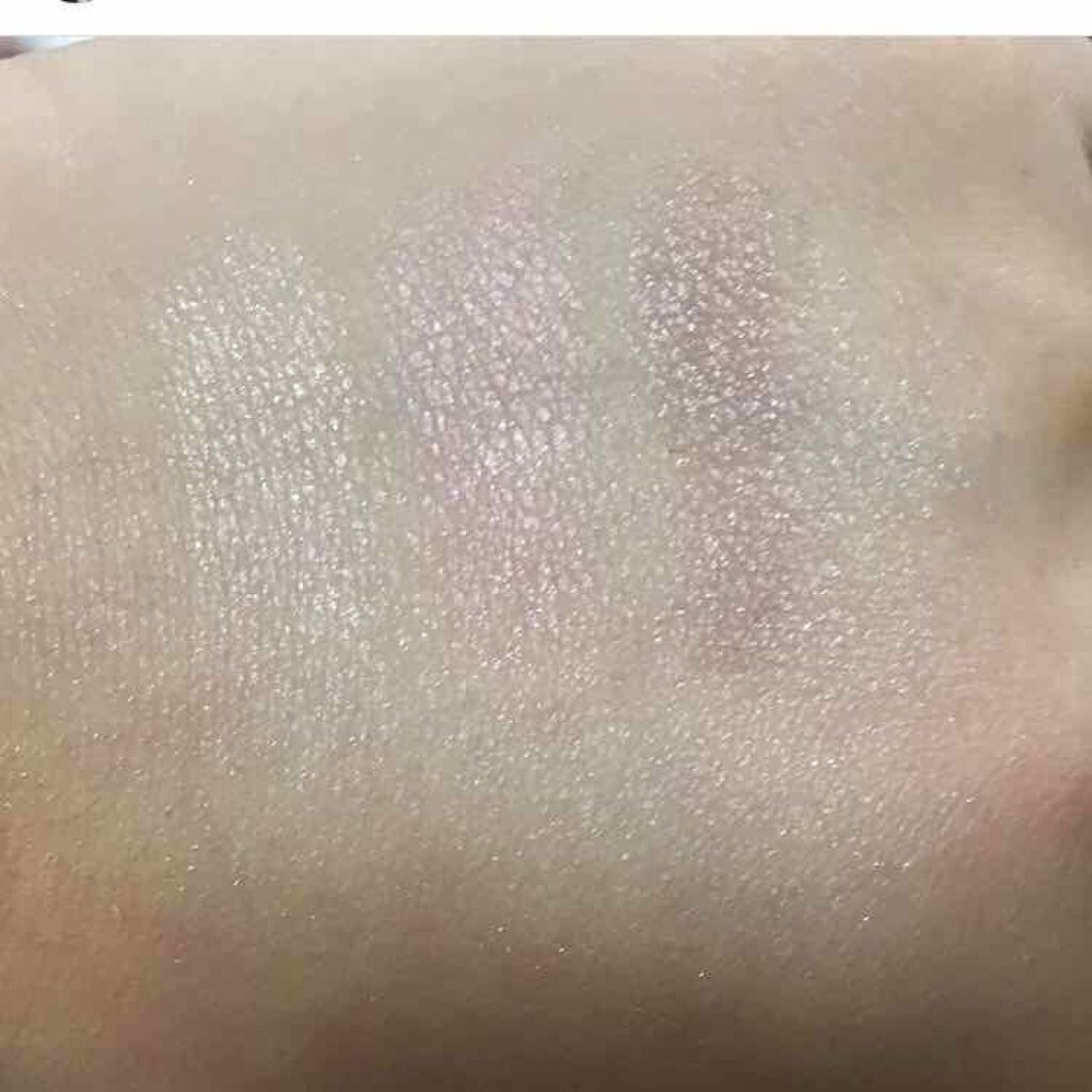 ミスティック パウダーアイシャドウ/CHICCA/アイシャドウパレットを使ったクチコミ(3枚目)