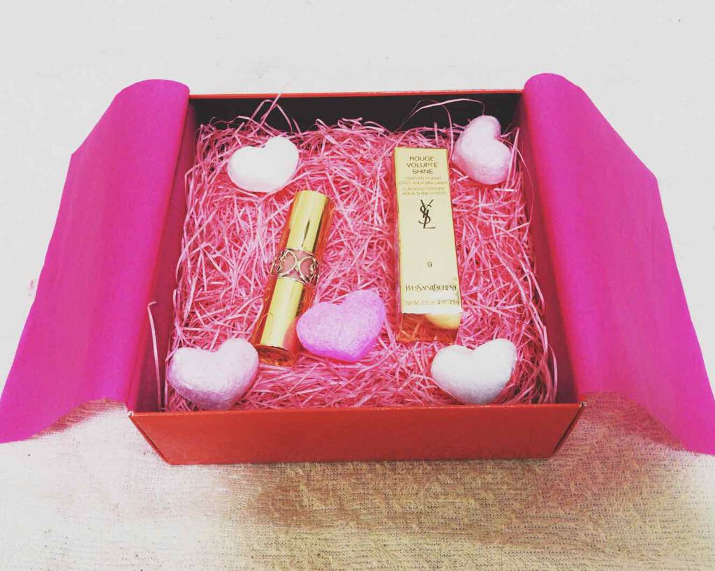 ルージュ ヴォリュプテ シャイン/YVES SAINT LAURENT BEAUTE/口紅を使ったクチコミ（2枚目）