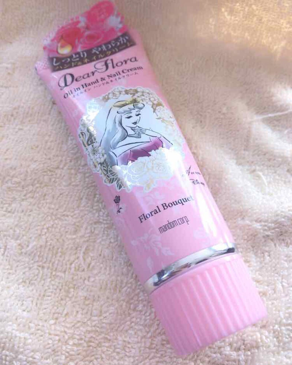 ディアフローラ オイルイン ハンド＆ネイルクリーム フローラルブーケ/マンダム/ハンドクリームを使ったクチコミ（1枚目）