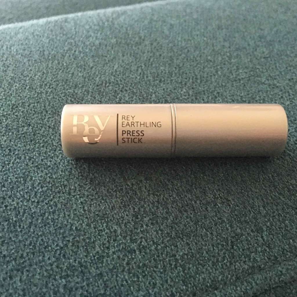 レイ アースリング プレススティック/レイ アースリング/美容液を使ったクチコミ（2枚目）