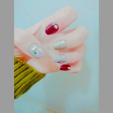 ダイソーでかわいい押し花みたいなパーツを見つけたので、、💅

🎠リンメル スピーディーフィニッシュ 414🎠
 リンメルのネイルはサラサラしてるのにムラにならなくて塗りやすい印象ですっていうか最高です笑