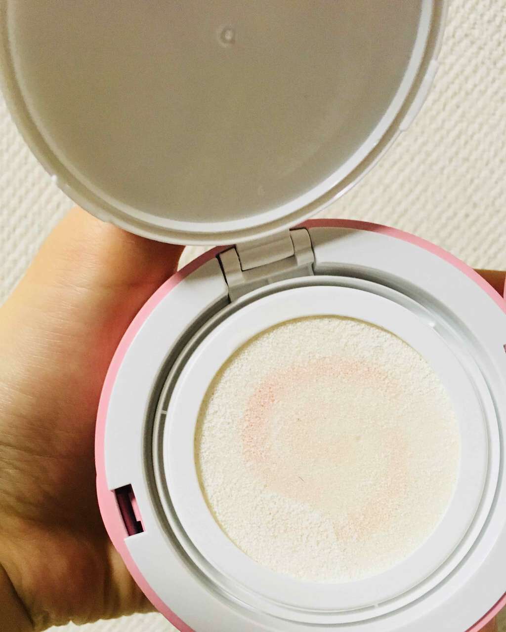 WHITE CREAMY CUSHION(ウユファンデ)/G9SKIN/化粧下地を使ったクチコミ（2枚目）