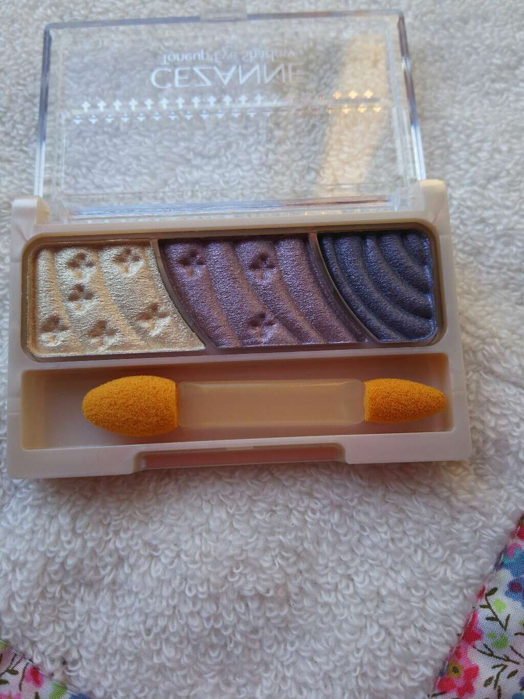 トーンアップアイシャドウ/CEZANNE/アイシャドウパレットを使ったクチコミ(1枚目)