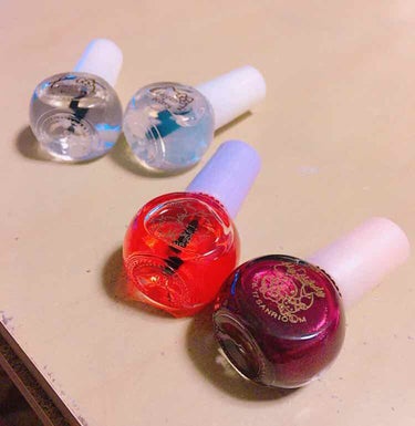 ダイソーのサンリオネイル💅🏻💗
いちばん人気のシロップレッドは売り切れ😭
今回は4本購入しました！

・シロップピンク(キキララ)
・パールボルドー(マイメロディ)
・ベースコート(ハローキティ)
・ト