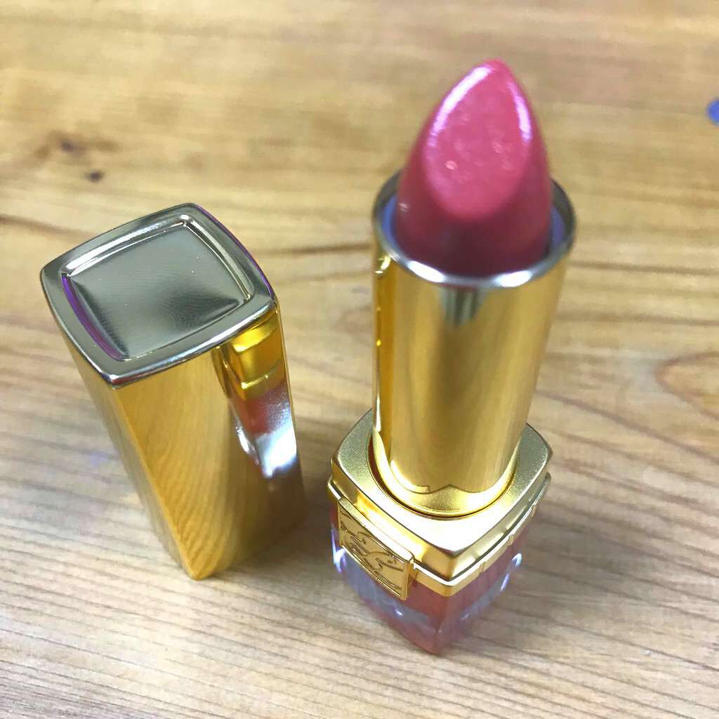 ピュア カラー クリスタル シアー リップスティック/ESTEE LAUDER/口紅を使ったクチコミ(2枚目)