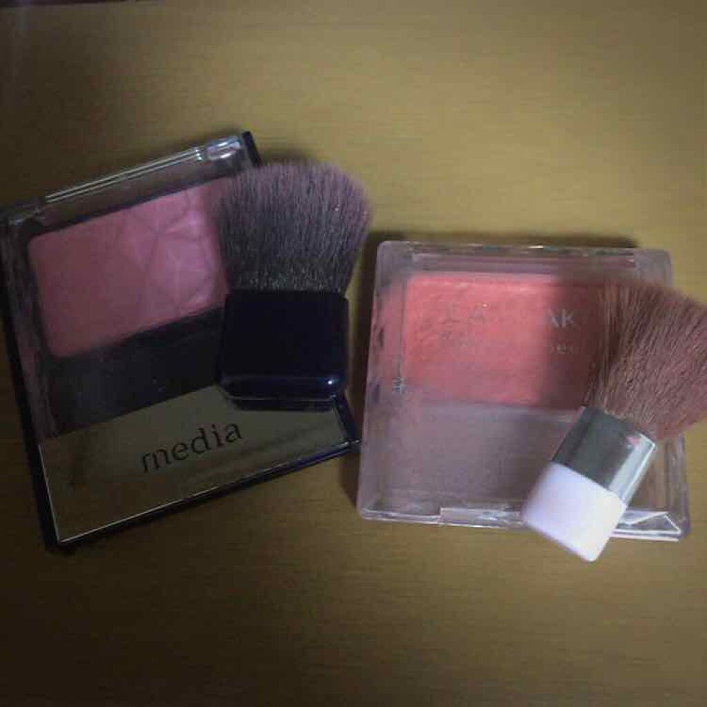 ブライトアップチーク/media/パウダーチークを使ったクチコミ（2枚目）