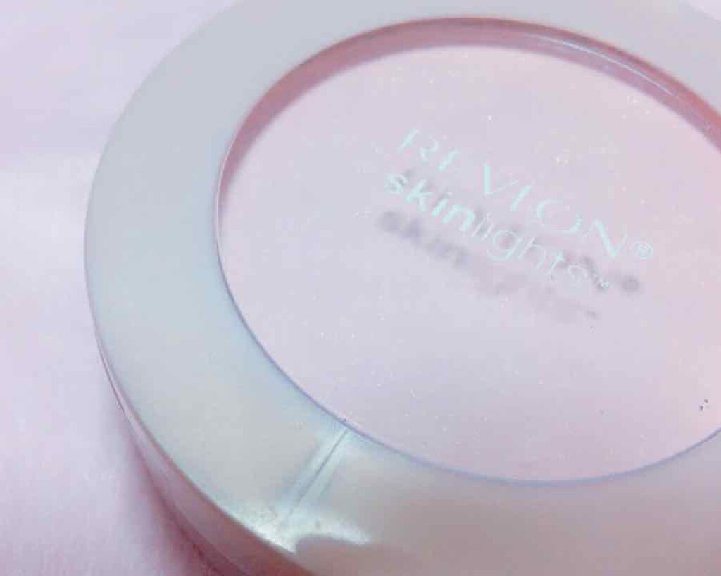 スキンライト プレスト パウダー/REVLON/プレストパウダーを使ったクチコミ(2枚目)