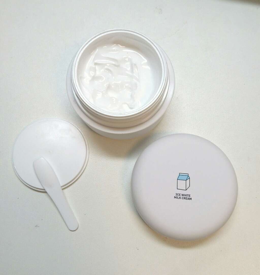 WHITE MILK CREAM/3CE/フェイスクリームを使ったクチコミ(1枚目)