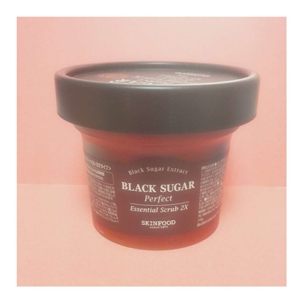 ブラックシュガー パーフェクト エッセンシャル スクラブ2X/SKINFOOD/洗い流すパック・マスクを使ったクチコミ(1枚目)