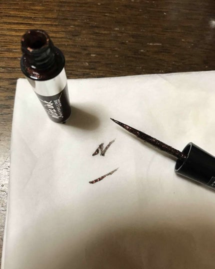 ハイパーグリッツインク/MAYBELLINE NEW YORK/リキッドアイライナーを使ったクチコミ(2枚目)