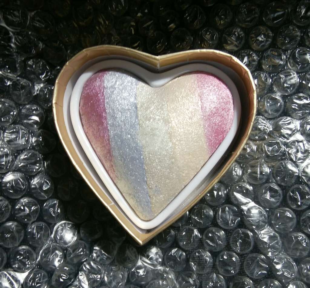 ハートハイライター ユニコーンハート/MAKEUP REVOLUTION/パウダーハイライトを使ったクチコミ(2枚目)