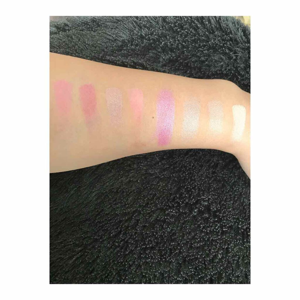 ks__125 on LIPS 「72色入りのパレットです🎨税込¥3022アイシャドー・フェイス..」(4枚目)