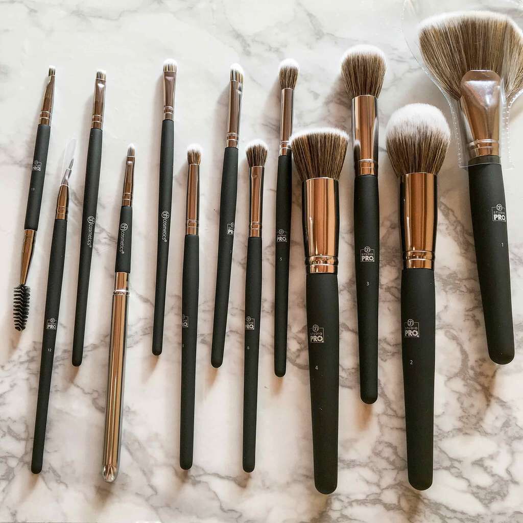 Studio Pro Brush Set 13 Piece Brush Set/bh cosmetics/メイクブラシを使ったクチコミ(3枚目)