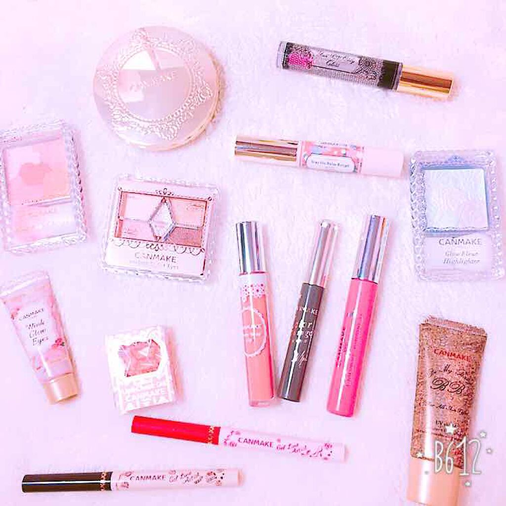 クリスマスメイクのCANMAKE縛り編です(*^^*)
今度クリスマスパーティーメイクというCANMAKE縛りじゃないのも出す予定です(*^^*)
もうすぐクリスマスなのでクリスマスにピッタリのメイクを考えてみました！ぜひ参考にしてください