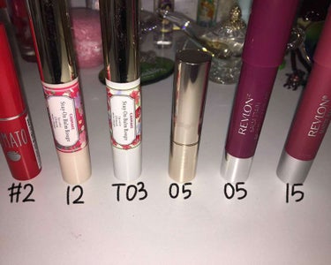 リップのレビューをします💄✨

上がフラッシュなし
下があり

左から
SKINFOOD トマト ジェリー ティントリップ02
CANMAKE ステイオンバームルージュ 12.T03
OPERA リップ