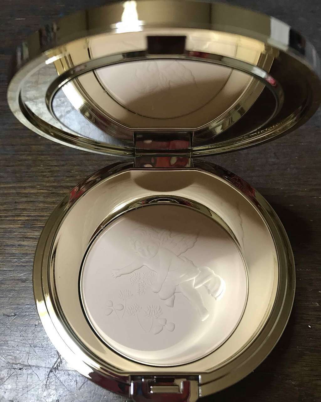 フェースアップパウダー<ミラノコレクション2017>/ミラノコレクション/プレストパウダーを使ったクチコミ(2枚目)