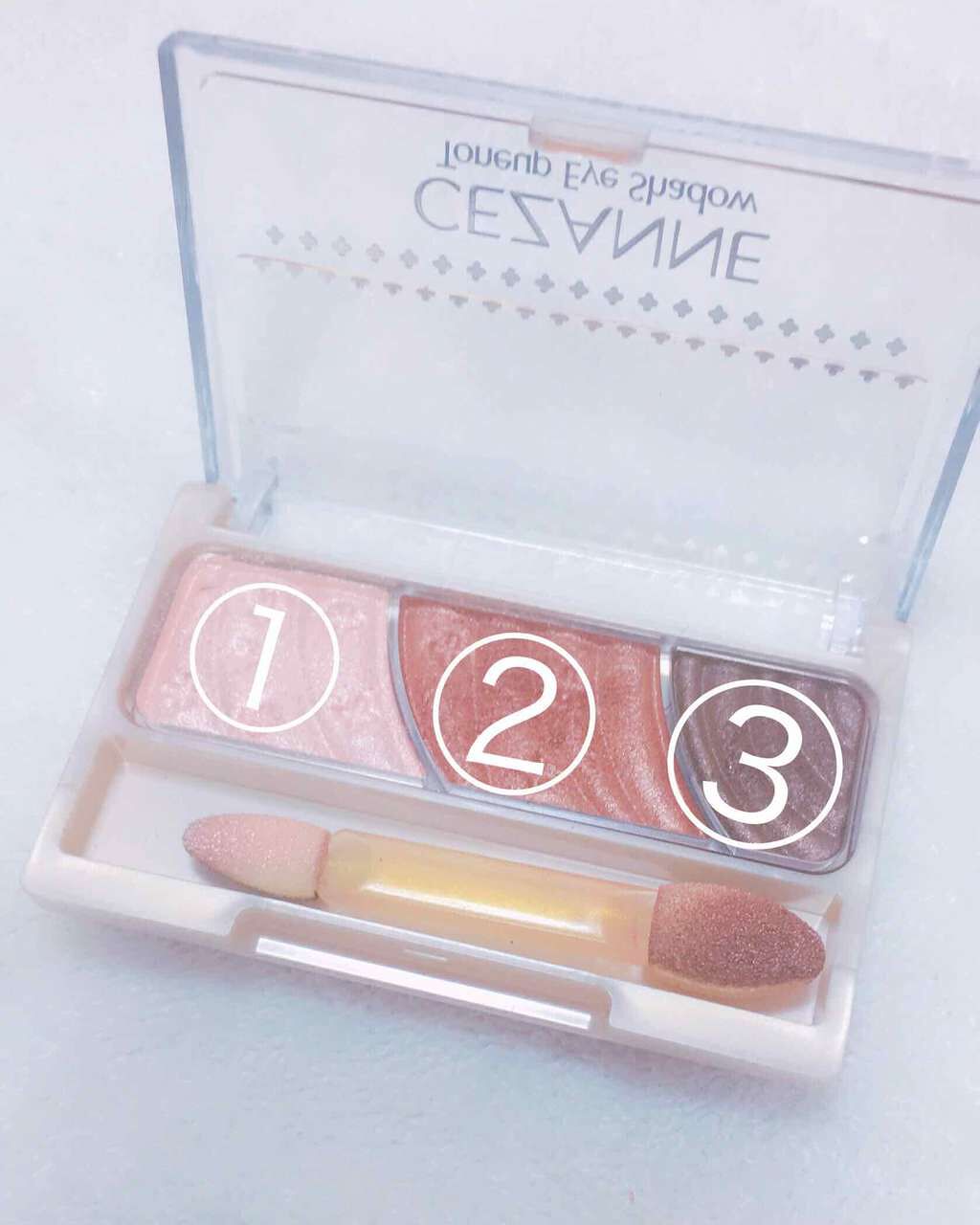 トーンアップアイシャドウ/CEZANNE/アイシャドウパレットを使ったクチコミ(2枚目)