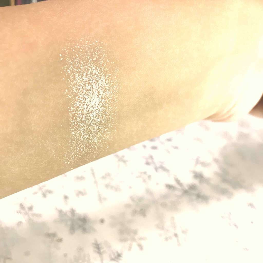 プリズム パウダーアイカラー/リンメル ロンドン/単色アイシャドウを使ったクチコミ(3枚目)