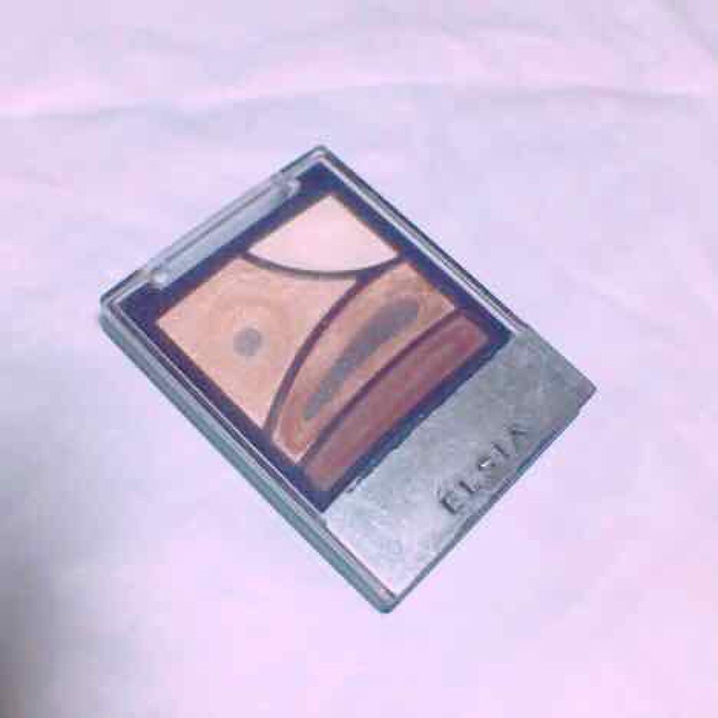 エルシア リュクスシャイン アイカラーのクチコミ「エルシア リュクスシャイン 
                     アイカラー E-3
発.....」（1枚目）