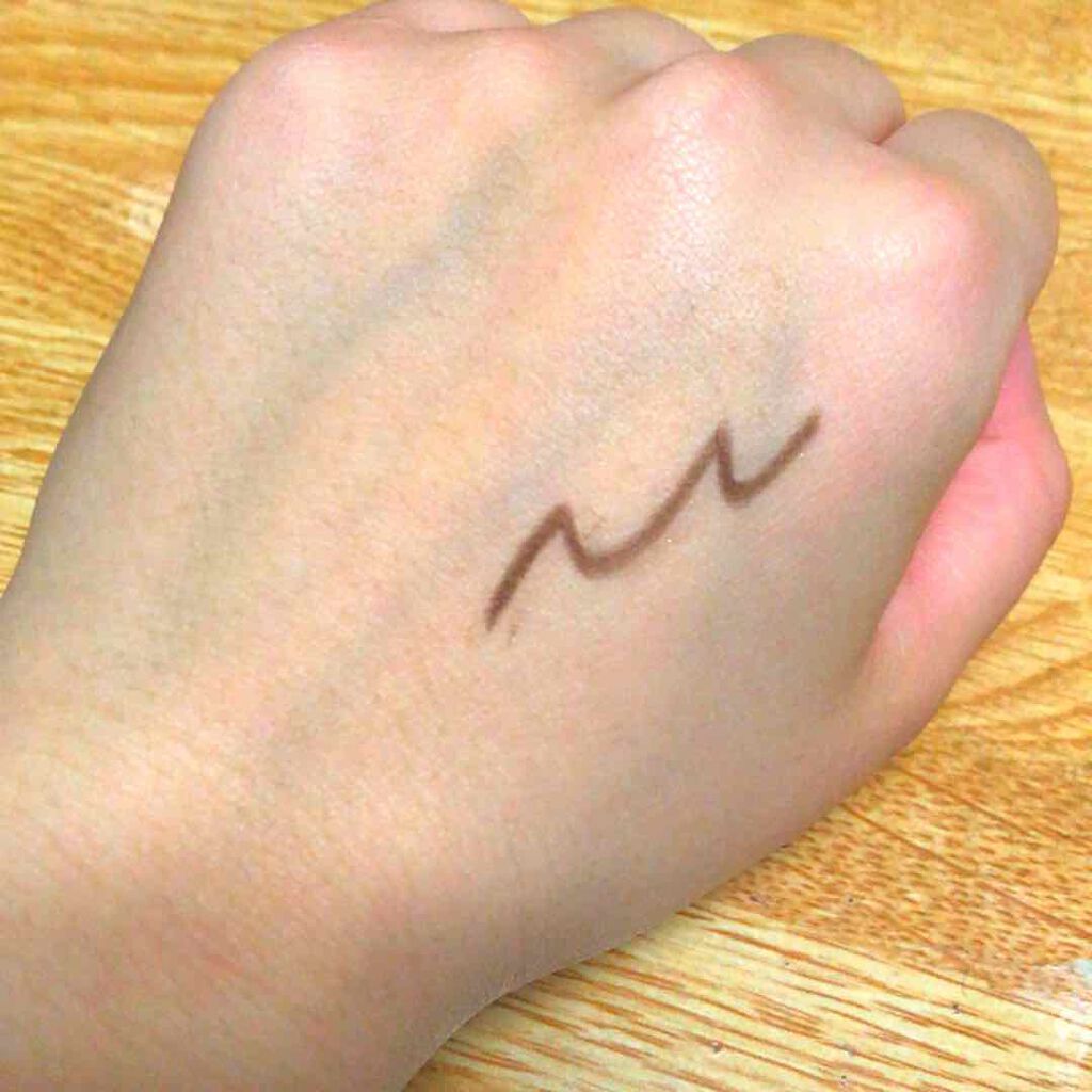 「密着アイライナー」クリームペンシル/デジャヴュ/ペンシルアイライナーを使ったクチコミ(2枚目)