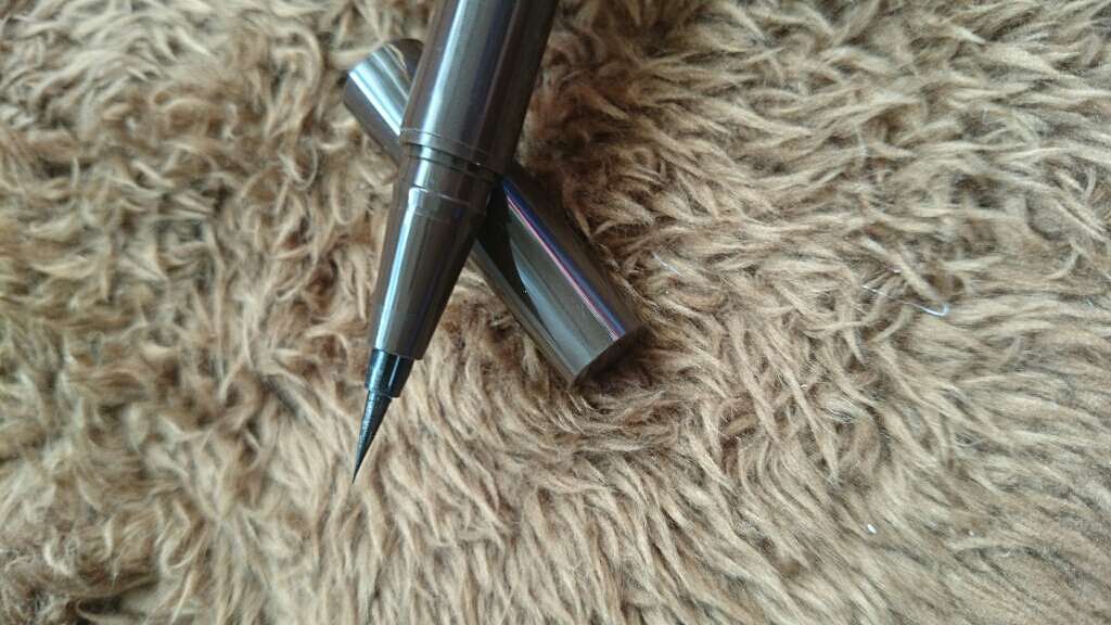 【旧品】シルキーリキッドアイライナーWP/D-UP/リキッドアイライナーを使ったクチコミ(2枚目)