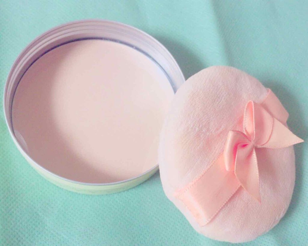 エアリータッチパウダー/クラブ/プレストパウダーを使ったクチコミ(2枚目)