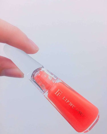 フローフシ LIP38℃ リップトリートメント

こちらの商品は前から気になっていて、LIPSのレビューをよーーく見てつい最近購入しました👀
私は唇の色味が薄いので+5℃のものを使用しています！

グロ