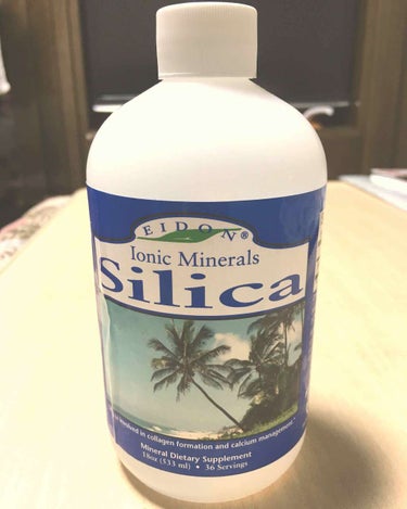 アイハーブ での愛用品。私のメモも兼ねて…
イオニックミネラル シリカです。シリカはケイ素のことで最近シリカ水などもでていますね。これは水に混ぜて飲むタイプです。シリカは液体で摂取する方がいいとのことで