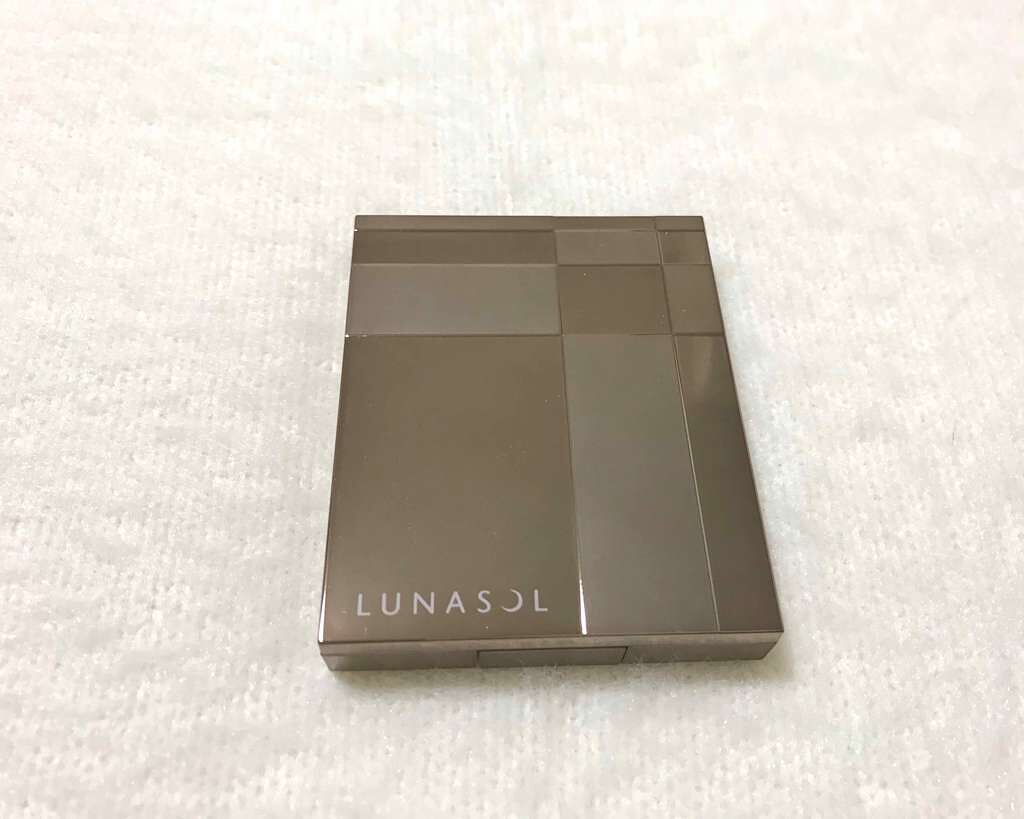 スキンモデリングアイズ/LUNASOL/アイシャドウパレットを使ったクチコミ（2枚目）
