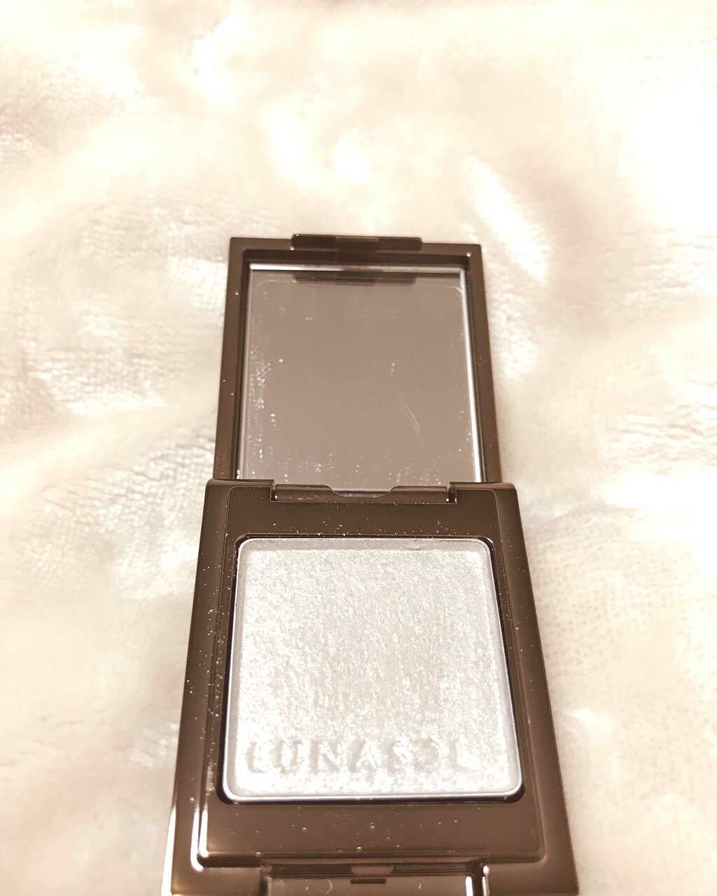 ライティングアイズ/LUNASOL/単色アイシャドウを使ったクチコミ（1枚目）