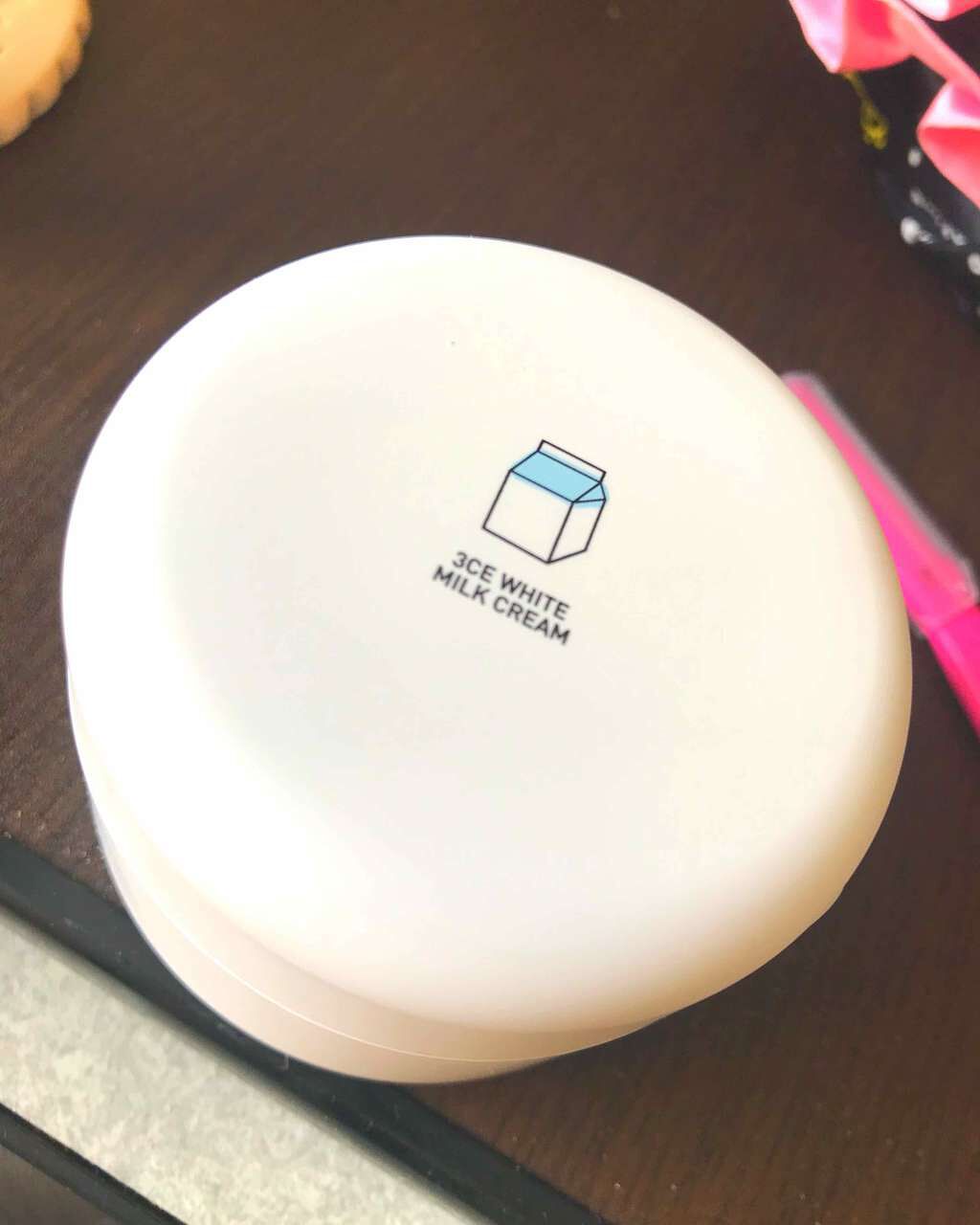 WHITE MILK CREAM/3CE/フェイスクリームを使ったクチコミ(1枚目)