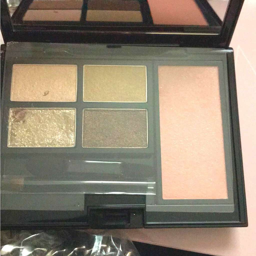 ホリデー アディクション クリスマス ラブ (クリスマスコフレ2017)/ADDICTION/メイクアップキットを使ったクチコミ(2枚目)